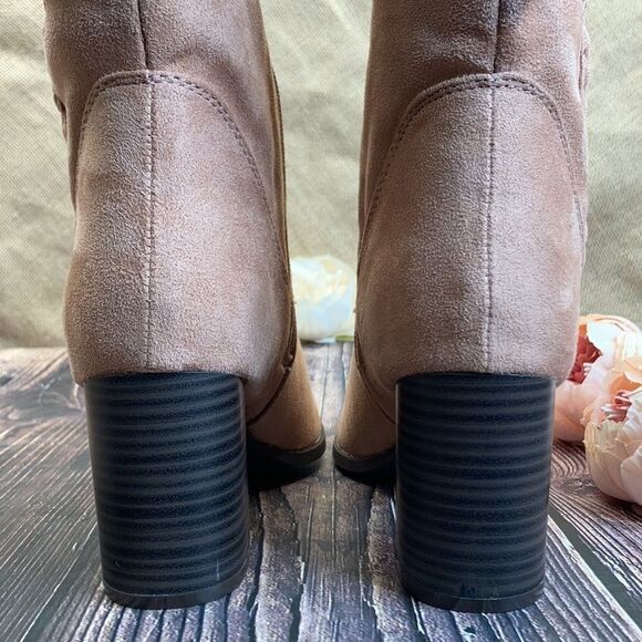 Journee Collection Blush Micro-Suede Wide Calf Gentri Boots 10M-WC - Picture 5 of 8